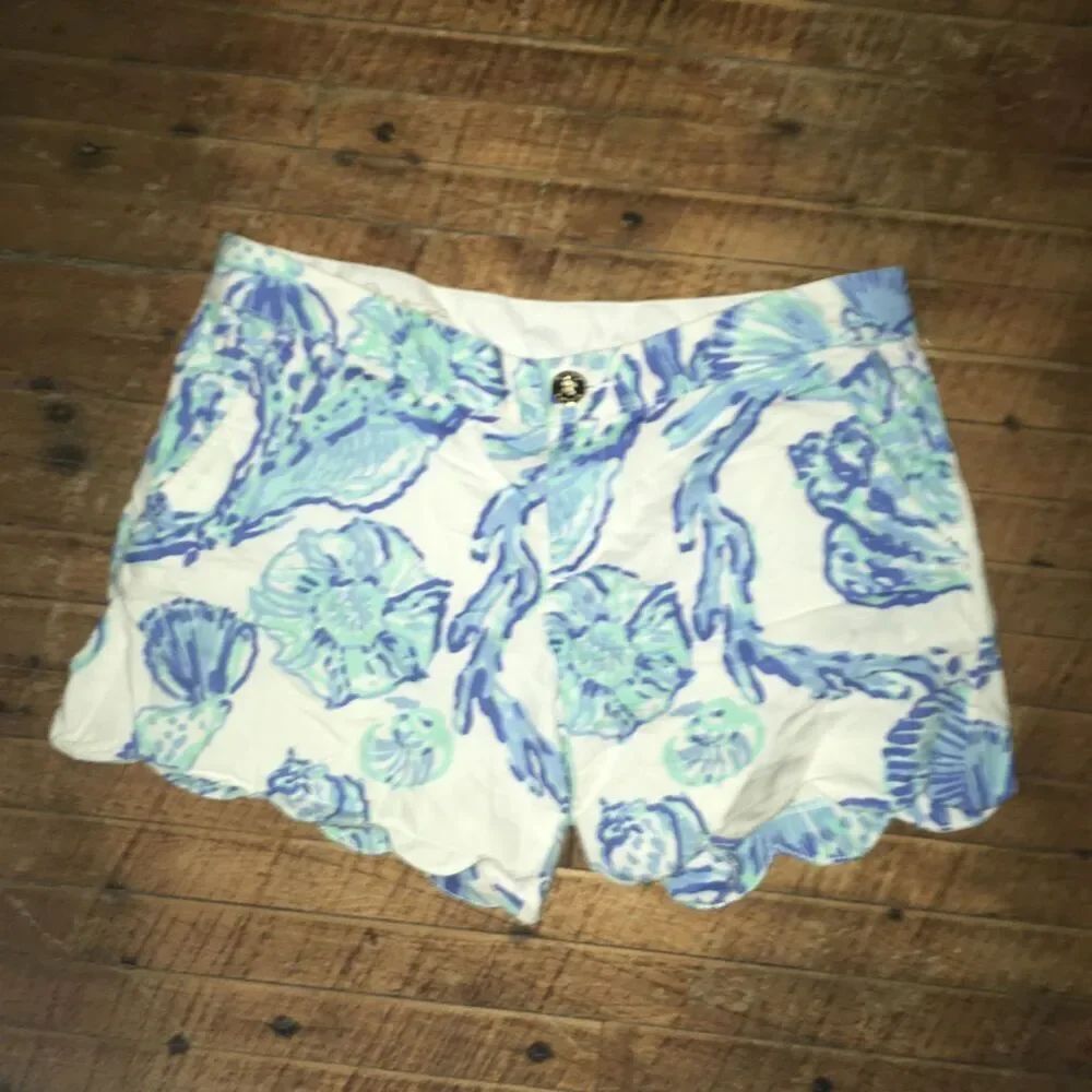 Lilly Pulitzer scalloped blue shell Buttercup size 4 shorts